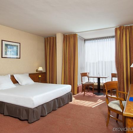 Hotel Brussel Bagian luar foto