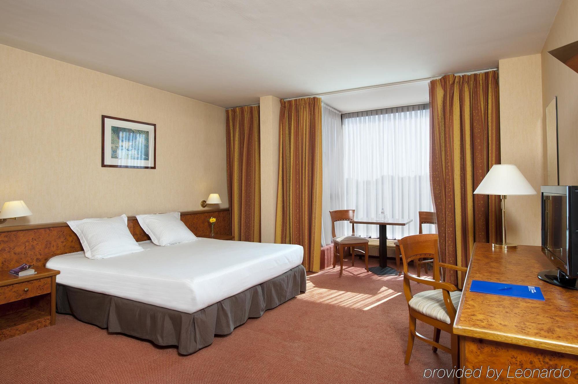 Hotel Brussel Bagian luar foto