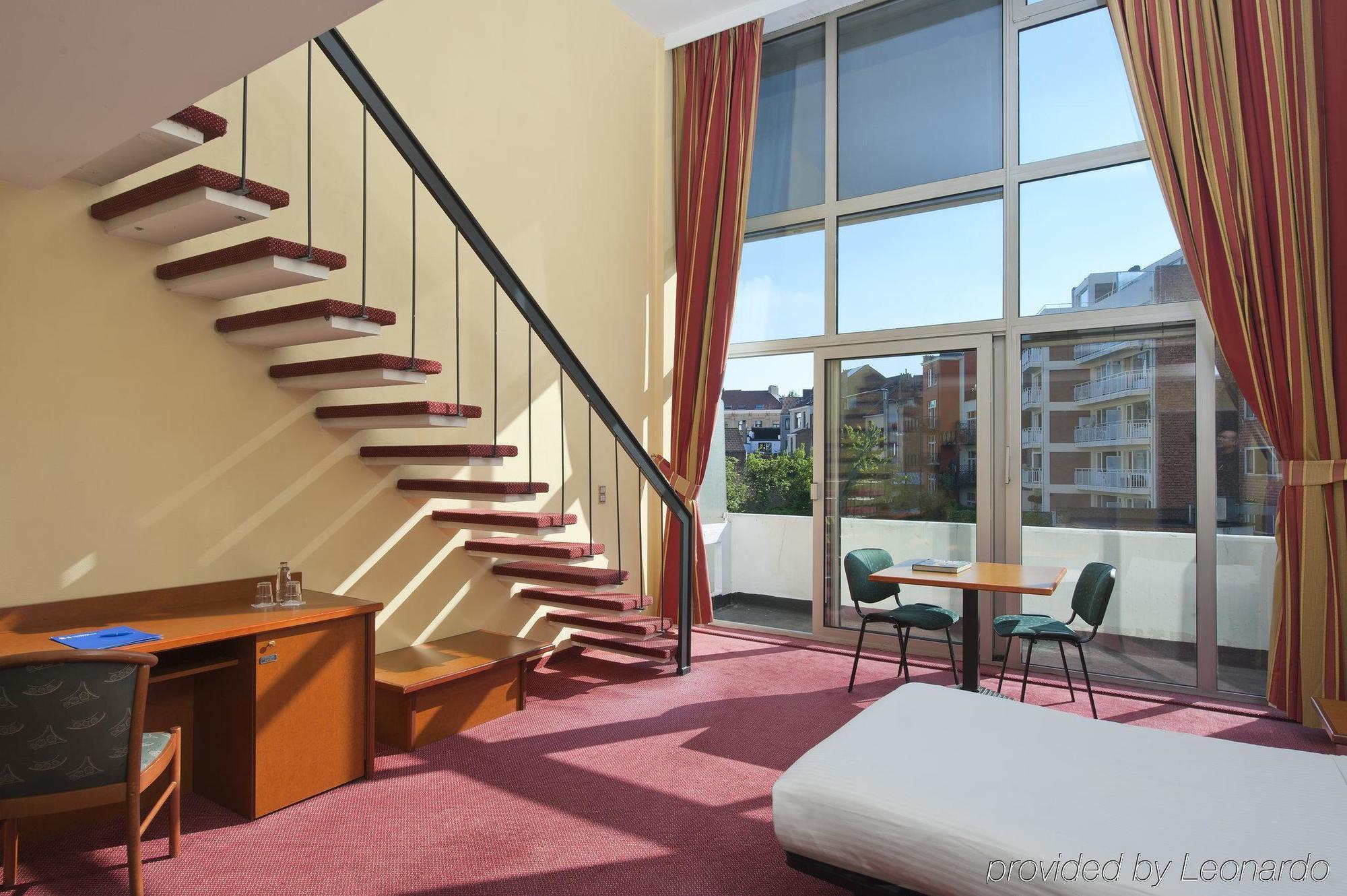 Hotel Brussel Bagian luar foto
