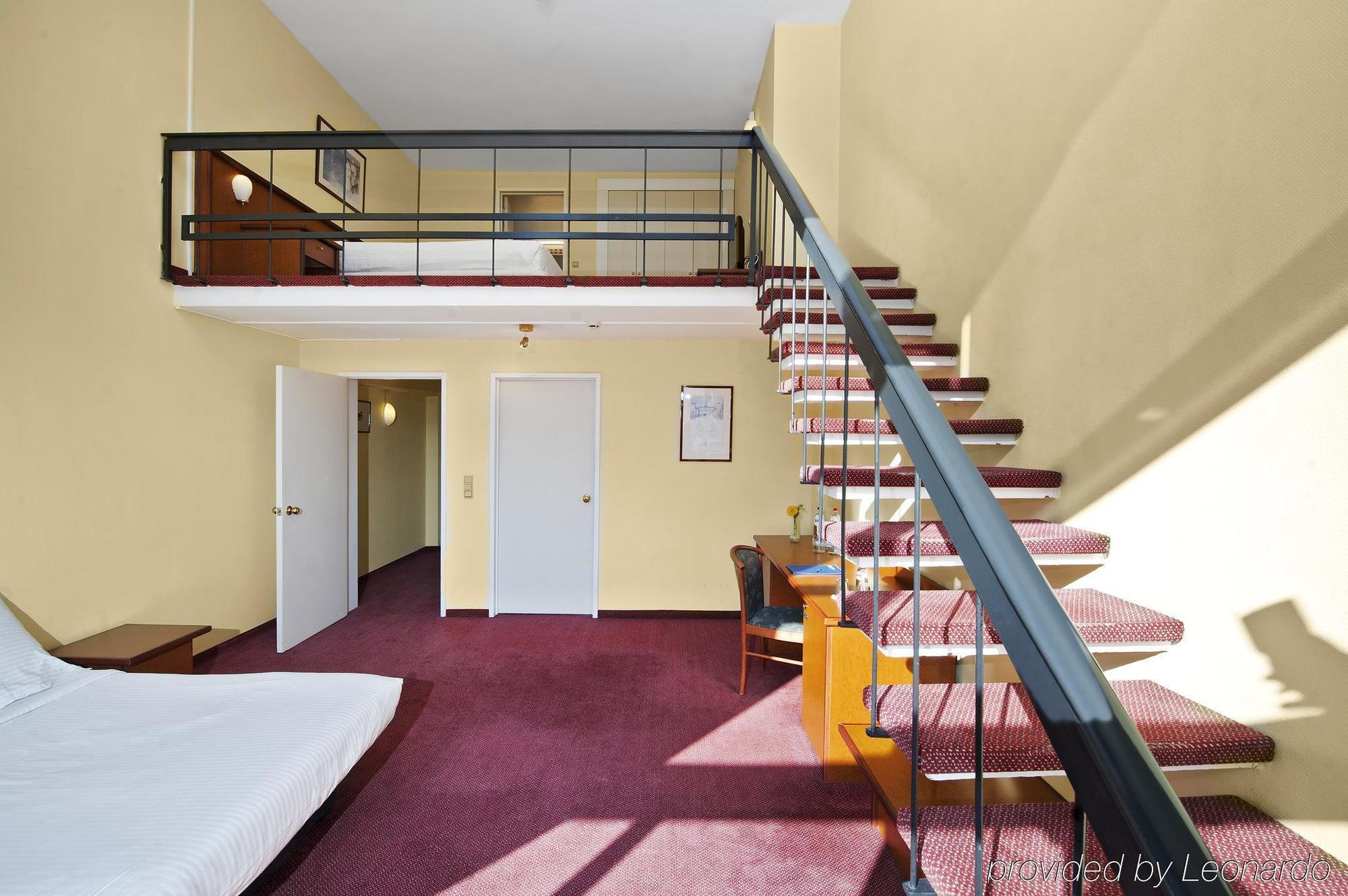 Hotel Brussel Bagian luar foto