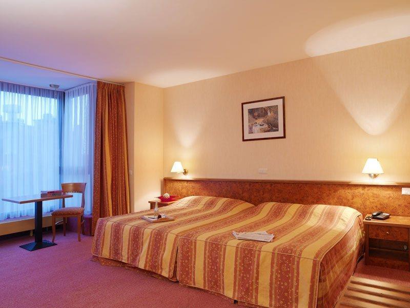 Hotel Brussel Bagian luar foto