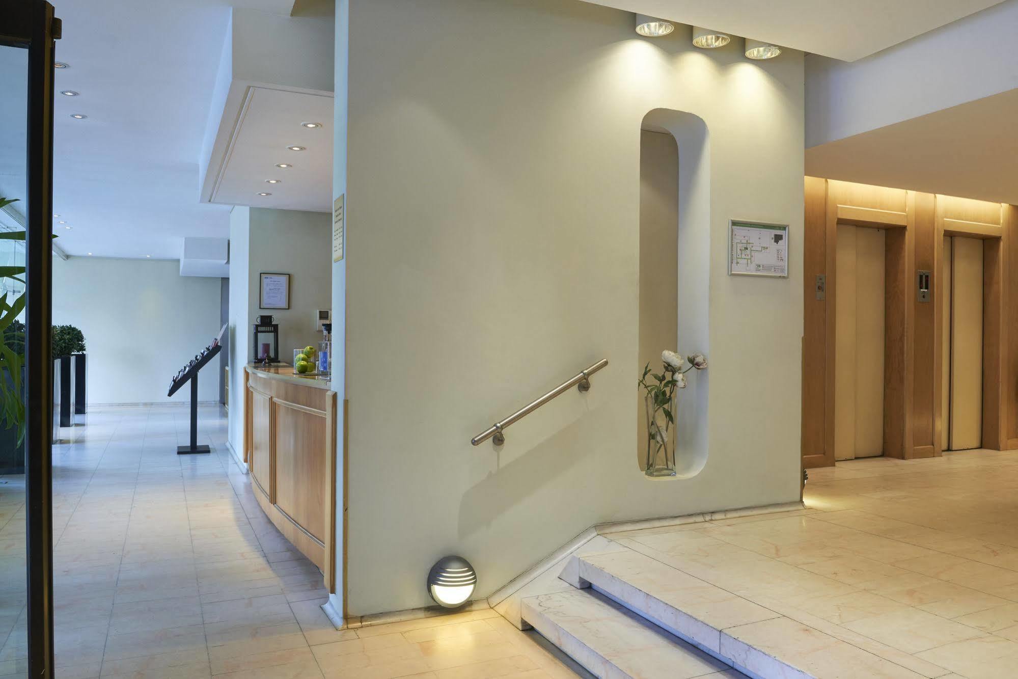 Hotel Brussel Bagian luar foto