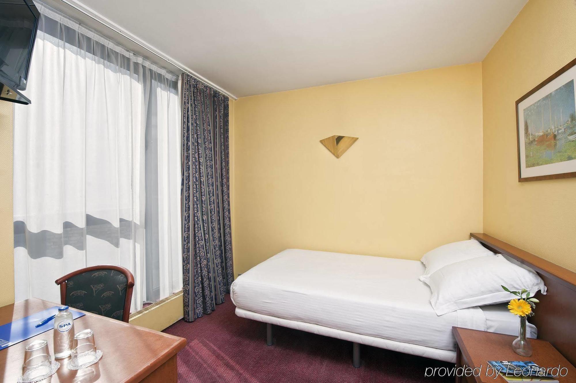 Hotel Brussel Bagian luar foto