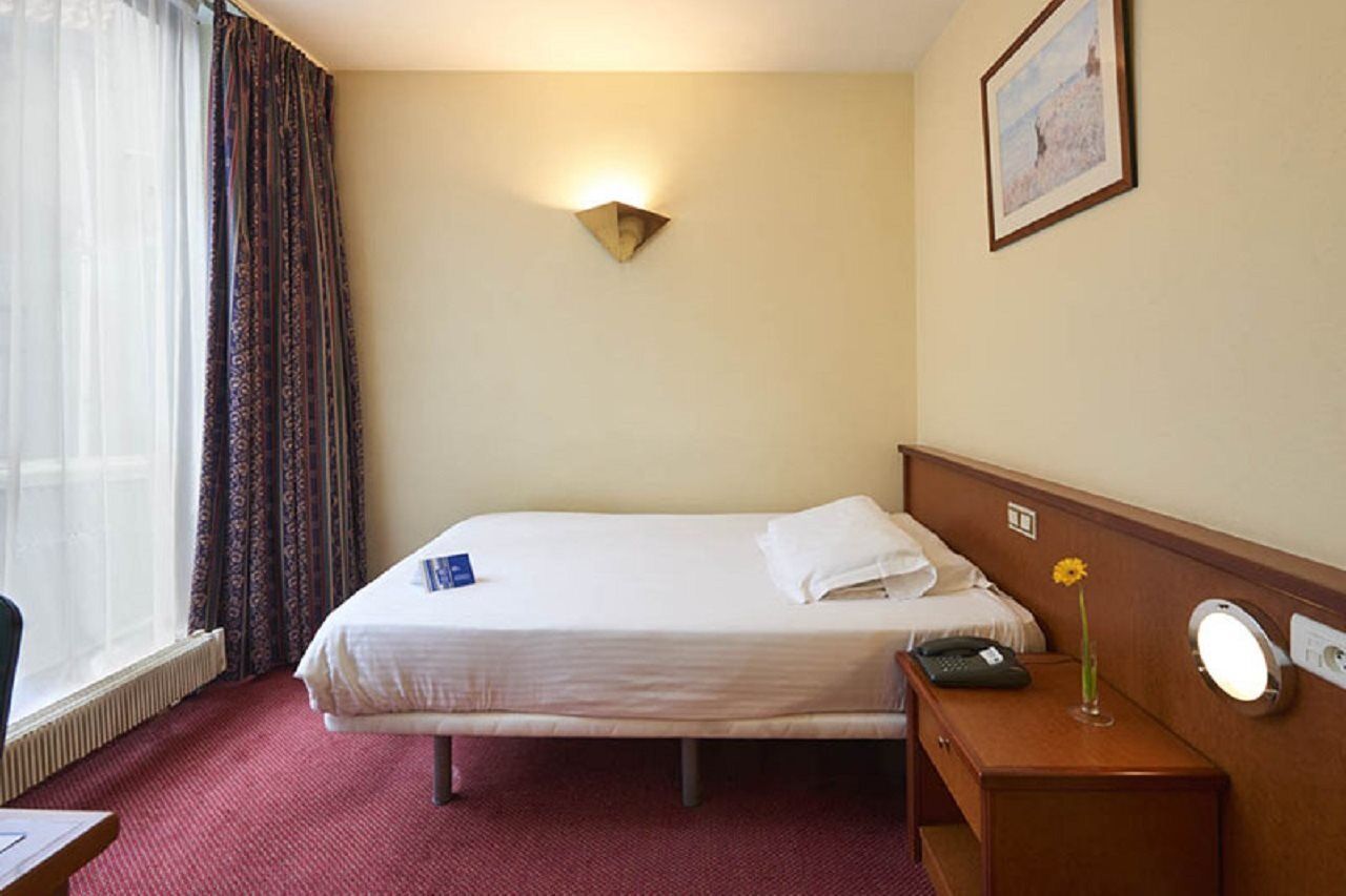 Hotel Brussel Bagian luar foto