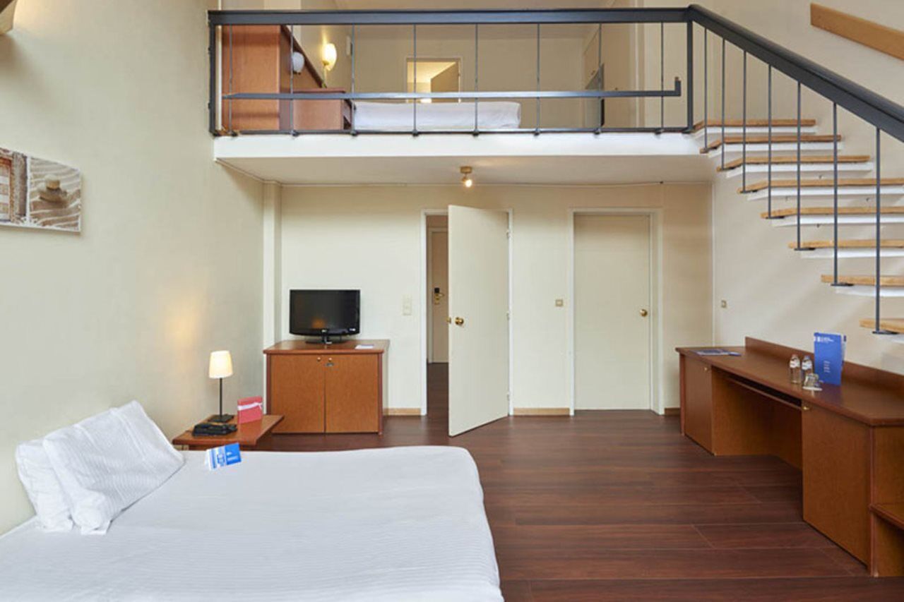 Hotel Brussel Bagian luar foto